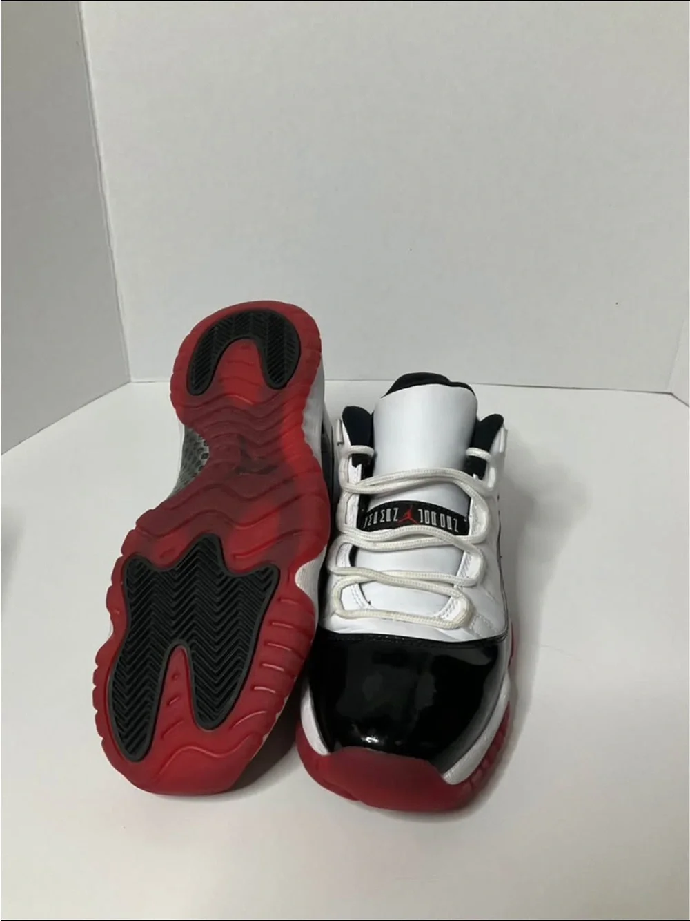 Air Jordan 11 Retro Low Size 6.5 Youth Boys Concord Bred